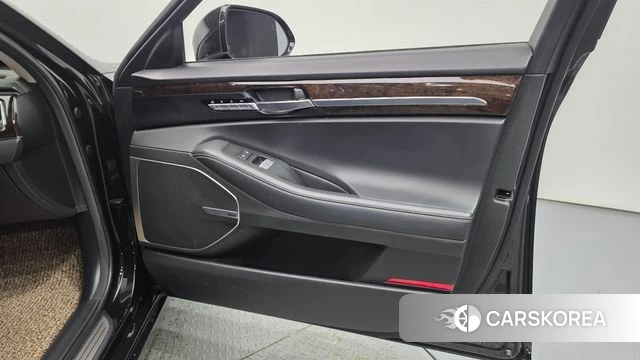 Genesis G90 id 4755144 из Кореи 16