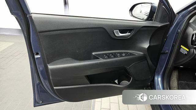 Kia Stonic id 4684401 из Кореи 16