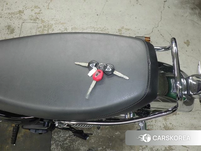 Yamaha SR 400 id 3945353 из Японии 16