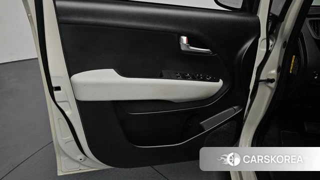 Kia The New Kia Ray EV id 4223007 из Кореи 16