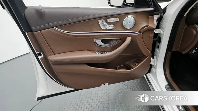 Mercedes-Benz E-Class W213 id 4269571 из Кореи 16
