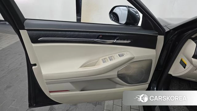 Genesis G90 id 4594980 из Кореи 16