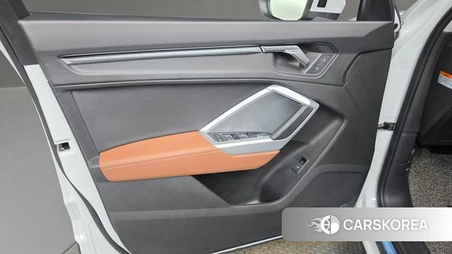 Audi Q3 (F3) id 4488779 из Кореи 16