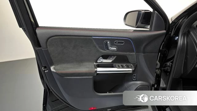 Mercedes-Benz GLA - Class H247 id 4493943 из Кореи 16