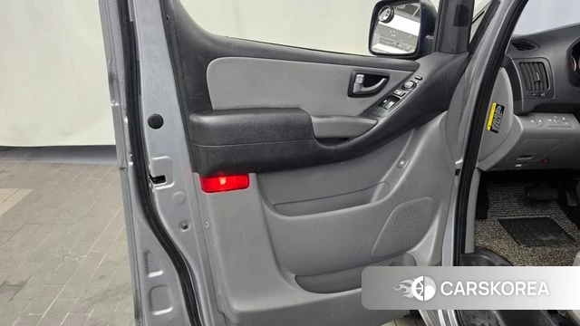 Hyundai The New Grand Starex id 4568642 из Кореи 16