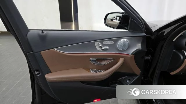 Mercedes-Benz E-Class W213 id 4268645 из Кореи 16