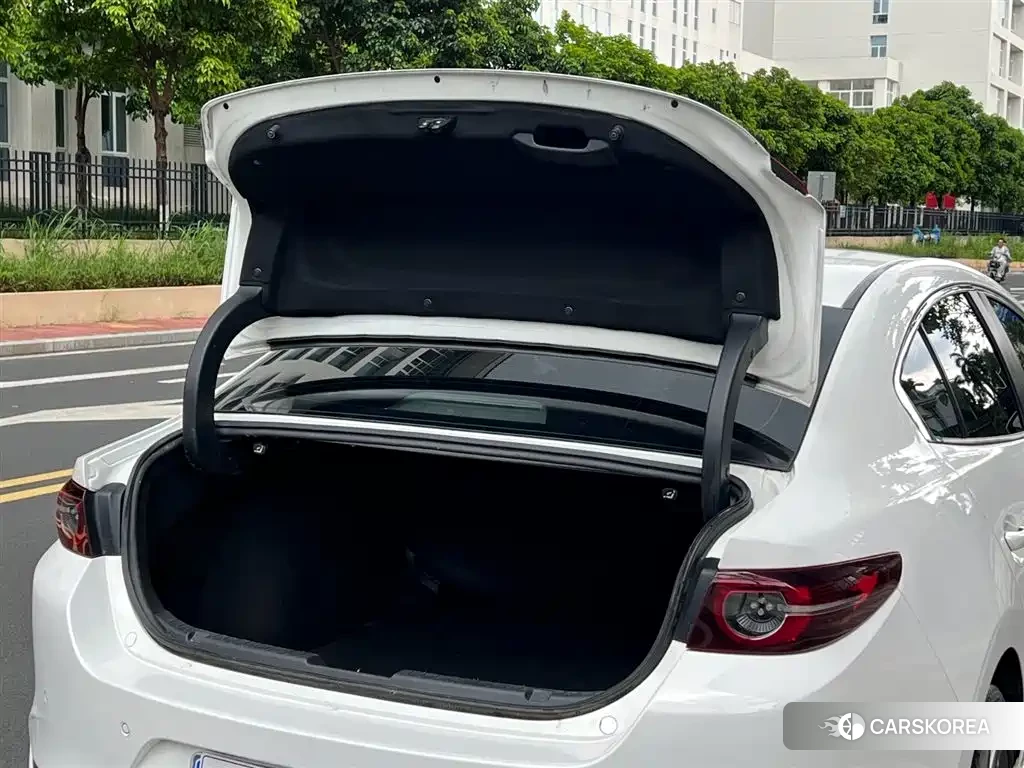 Mazda 3 id 4570502 из Китая 16
