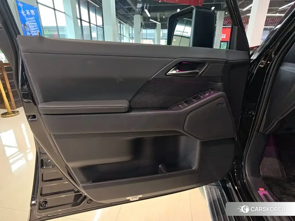 Lexus GX id 4655262 из Китая 16