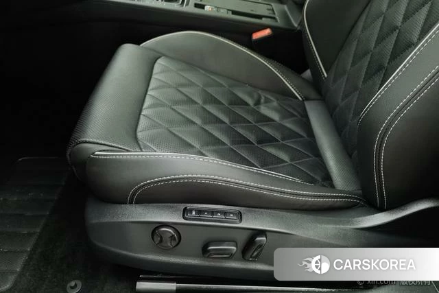 Volkswagen Magotan PHEV id 4210338 из Китая 16