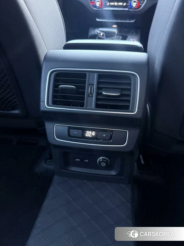 Audi Q5L id 4275730 из Китая 16