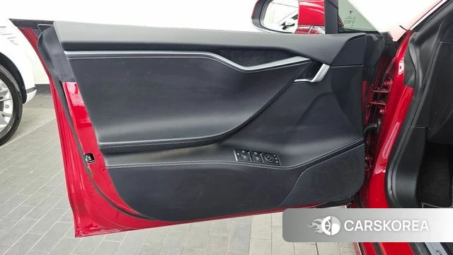 Tesla Model S id 4377734 из Кореи 16