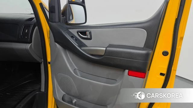 Hyundai The New Grand Starex id 4304735 из Кореи 16