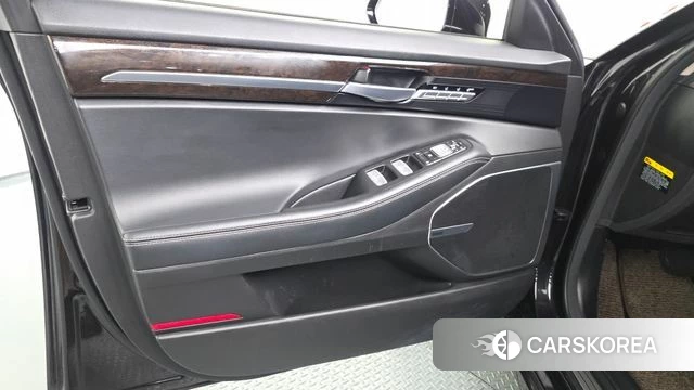 Genesis G90 id 4459381 из Кореи 16