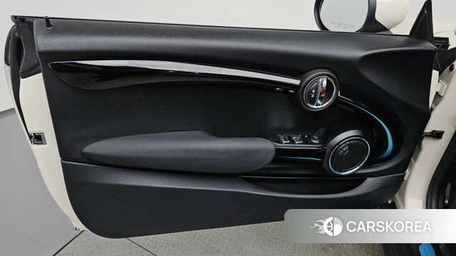 Mini Cooper S Convertible id 4389754 из Кореи 16