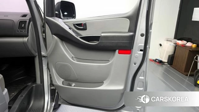 Hyundai The New Grand Starex id 4351228 из Кореи 16