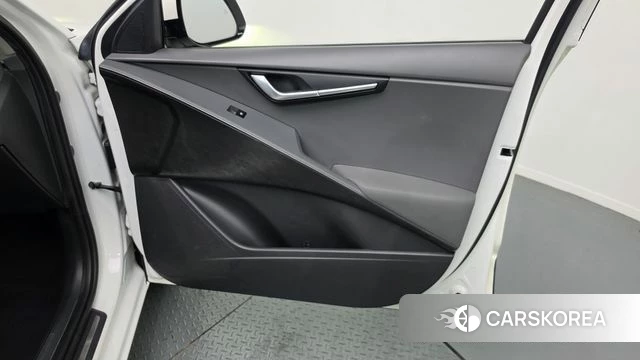 Kia Di Ol Nu Niro id 4735908 из Кореи 16