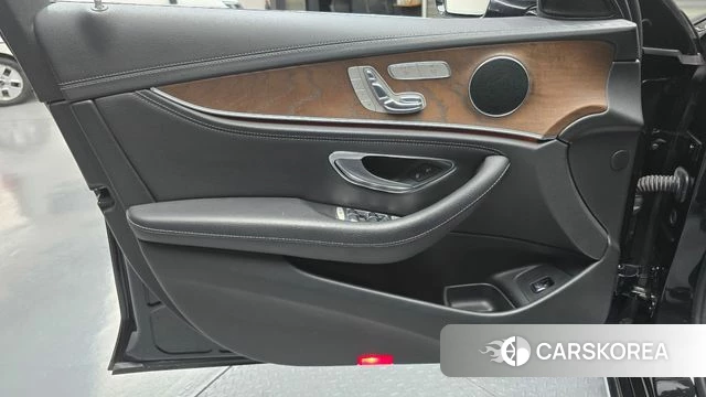 Mercedes-Benz E-Class W213 id 4331706 из Кореи 16
