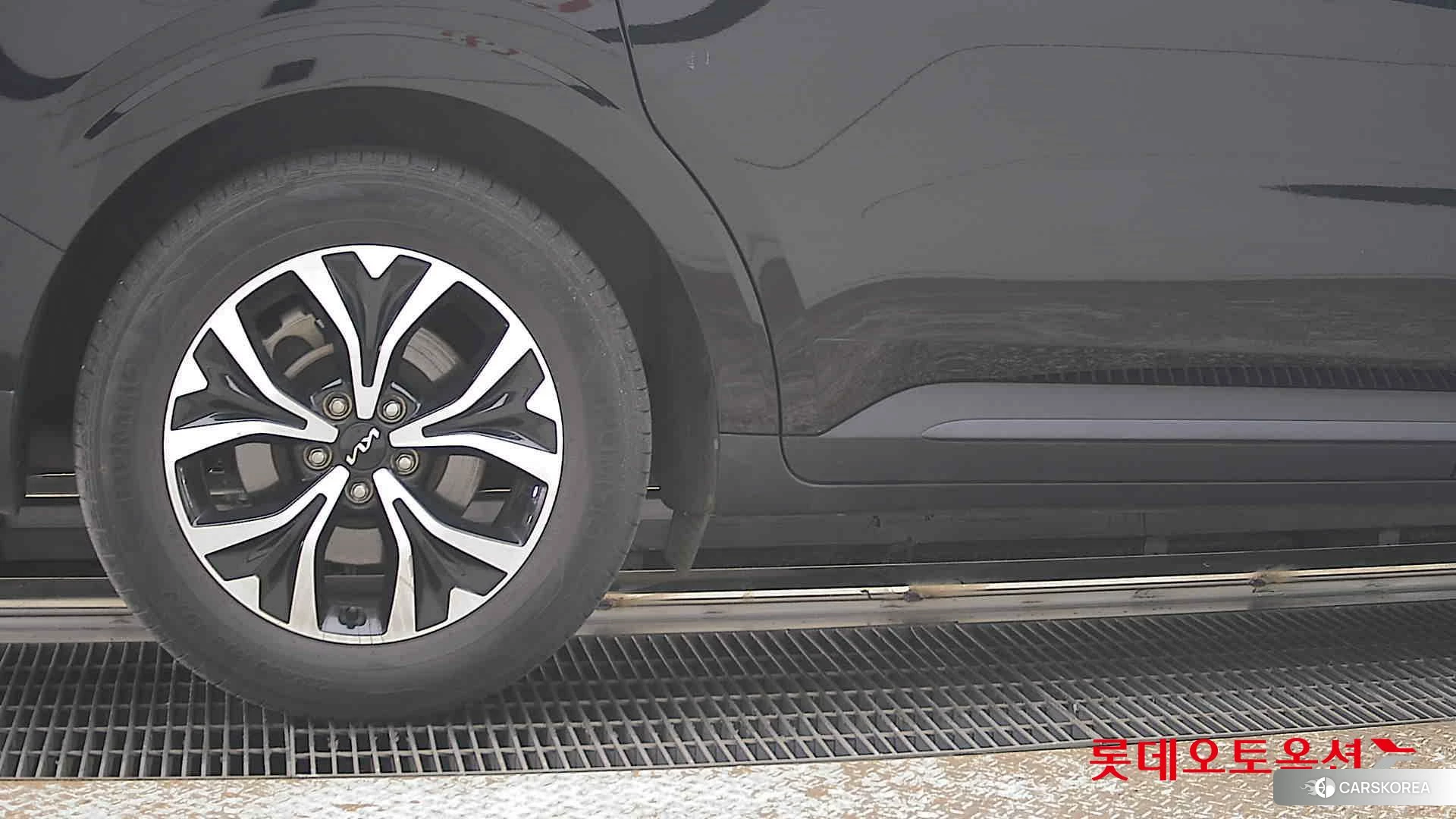 Kia Carnival id 3875683 из Кореи 16