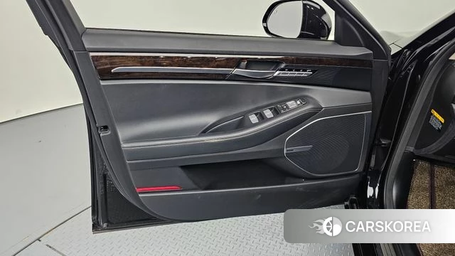 Genesis G90 id 4849889 из Кореи 16