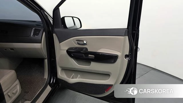 Kia The New Carnival id 4525401 из Кореи 16