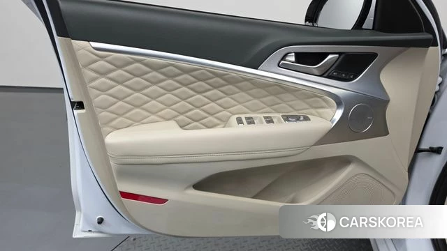 Genesis G70 id 4483386 из Кореи 16