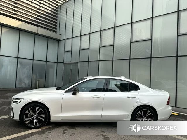 Volvo S60 id 3875906 из Китая 16