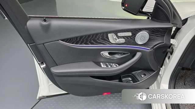 Mercedes-Benz E-Class W213 id 4651771 из Кореи 16