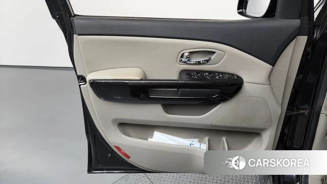 Kia The New Carnival id 4402970 из Кореи 16