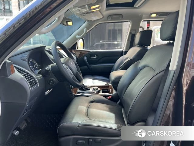 Infiniti QX80 id 4239433 из Китая 16