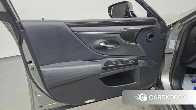 Lexus ES300h 7th generation id 4188373 из Кореи 16