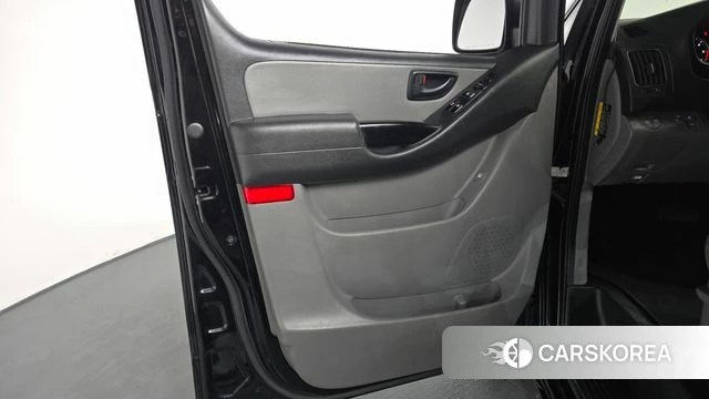 Hyundai The New Grand Starex id 4225797 из Кореи 16