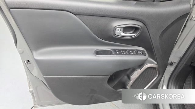 Jeep Renegade id 4541053 из Кореи 16