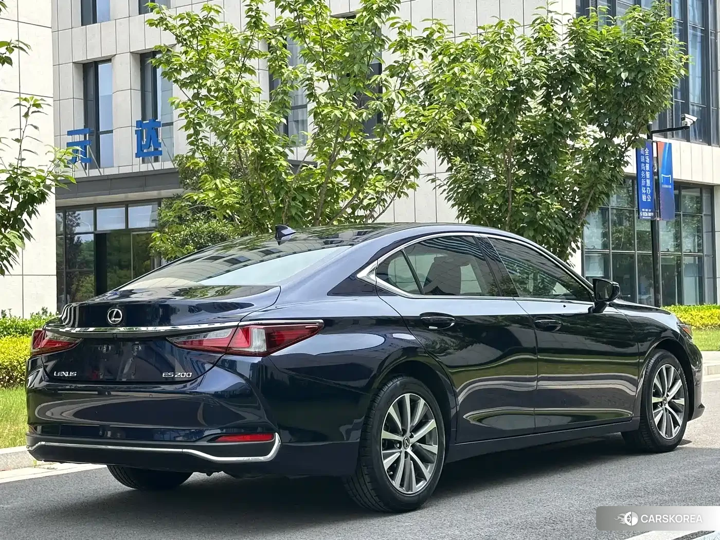 Lexus ES id 4554063 из Китая 16