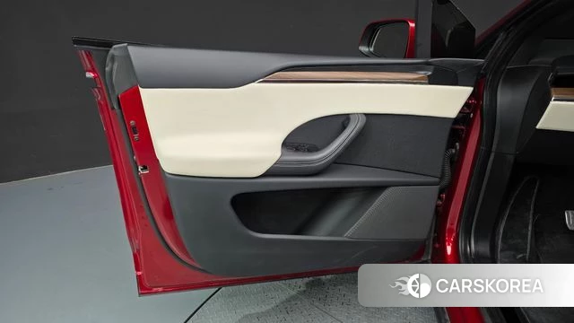 Tesla Model X id 4523600 из Кореи 16