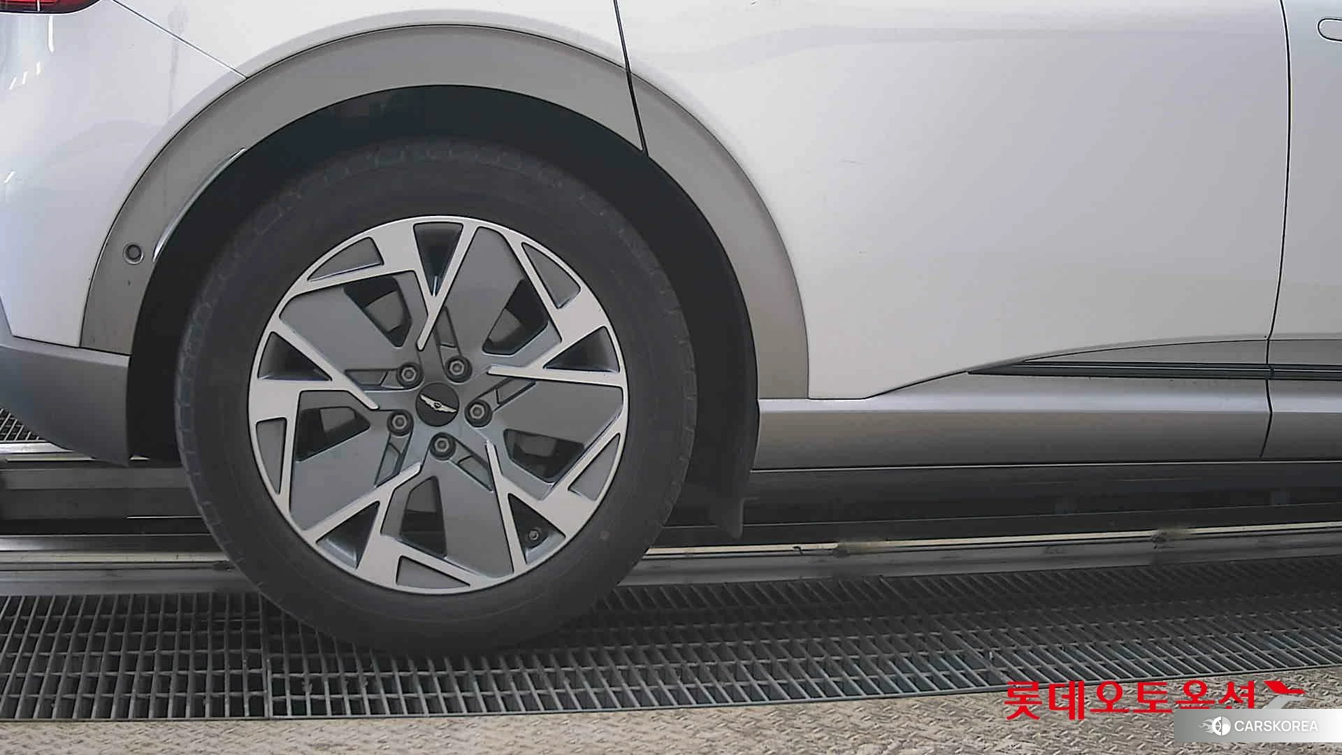 Hyundai GV60 id 3882059 из Кореи 16