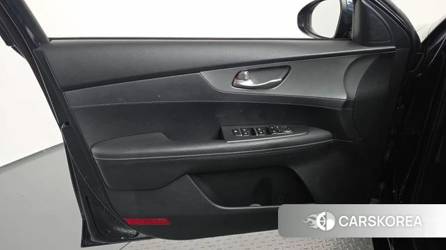 Kia Come New K3 id 4677453 из Кореи 16