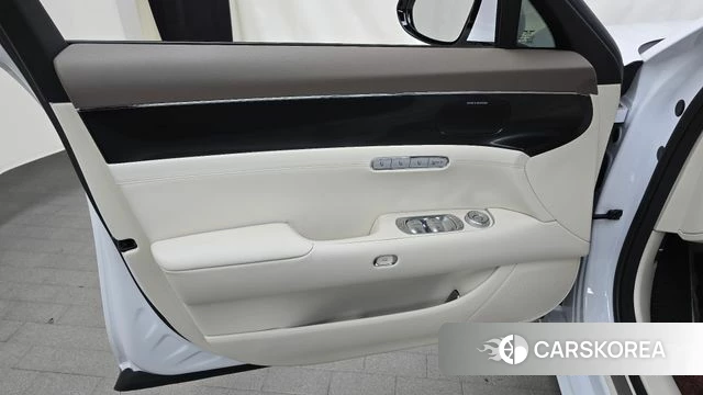 Genesis G90 (RS4) id 4201750 из Кореи 16