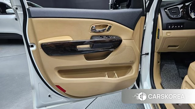 Kia The New Carnival id 4502629 из Кореи 16