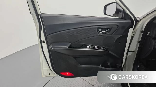 Ssangyong Tivoli Air id 4596105 из Кореи 16