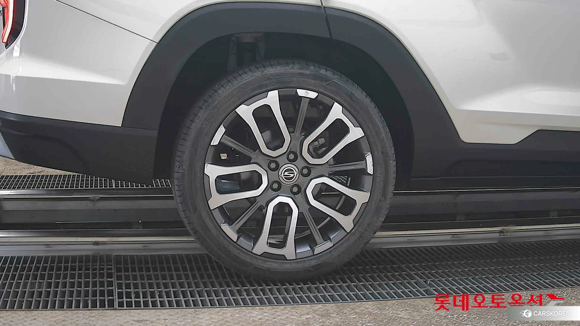 SsangYong Torres id 3875665 из Кореи 16