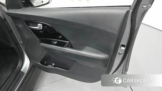 Kia Niro EV id 4383121 из Кореи 16