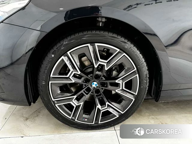 BMW 5 series id 4307518 из Китая 16