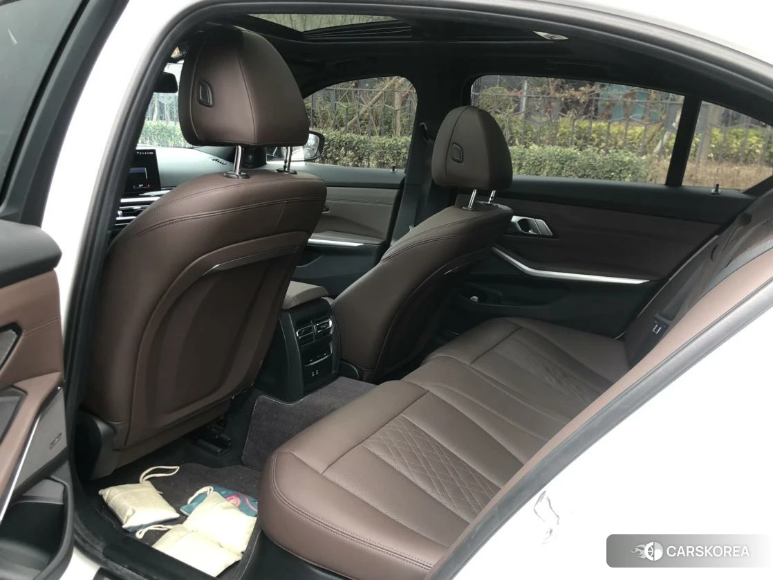 BMW 3 series id 4513492 из Китая 16