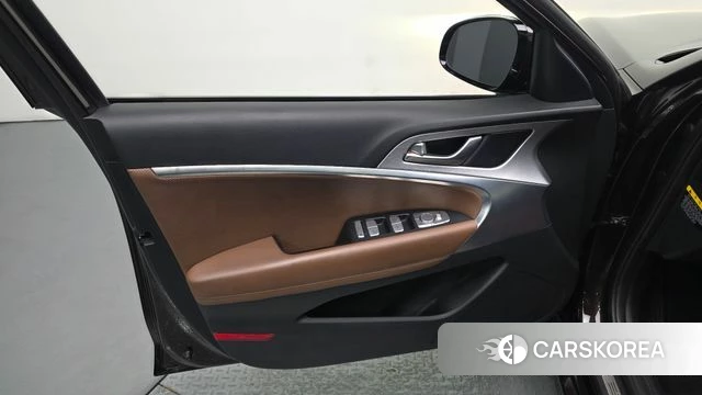 Genesis G70 id 4530968 из Кореи 16