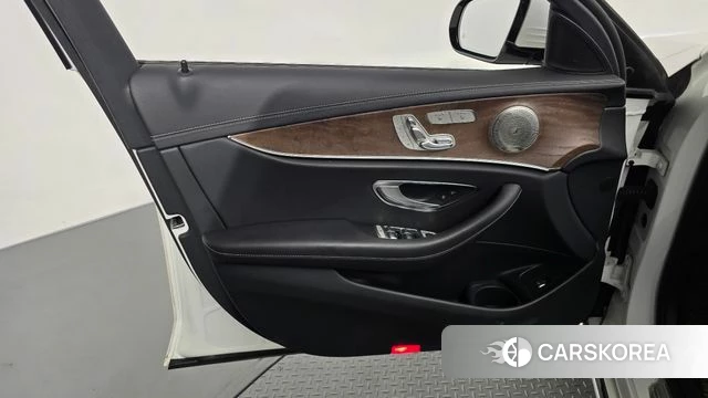 Mercedes-Benz E-Class W213 id 4775094 из Кореи 16