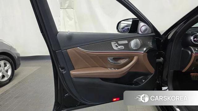 Mercedes-Benz E-Class W213 id 4377556 из Кореи 16