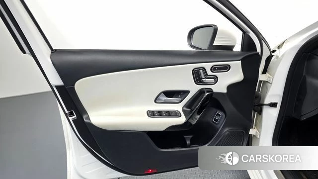 Mercedes-Benz A-Class W177 id 4551018 из Кореи 16