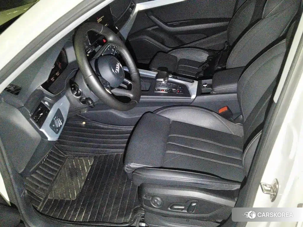 Audi A4L id 4679957 из Китая 16
