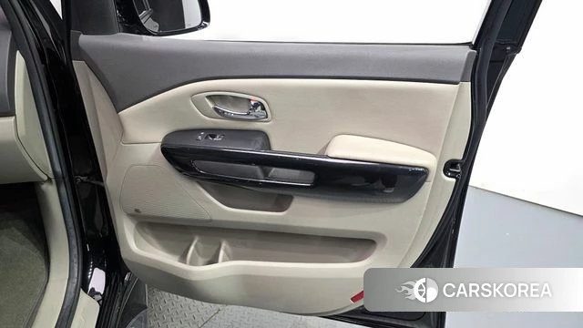 Kia All New Carnival id 4900838 из Кореи 16