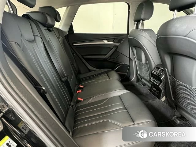 Audi Q5L id 4297709 из Китая 16